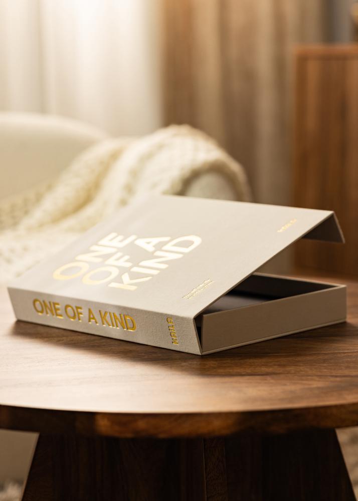 KAILA KAILA ONE OF A KIND Creme - Coffee Table Photo Album (60 Schwarze Seiten)