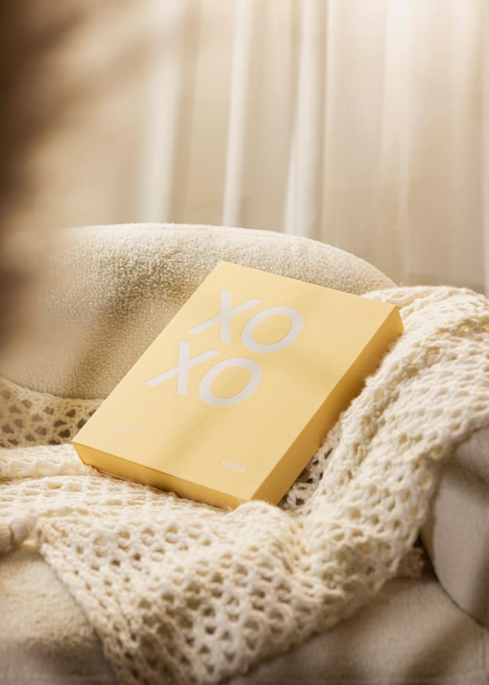 KAILA KAILA XOXO Yellow - Coffee Table Photo Album (60 Schwarze Seiten)